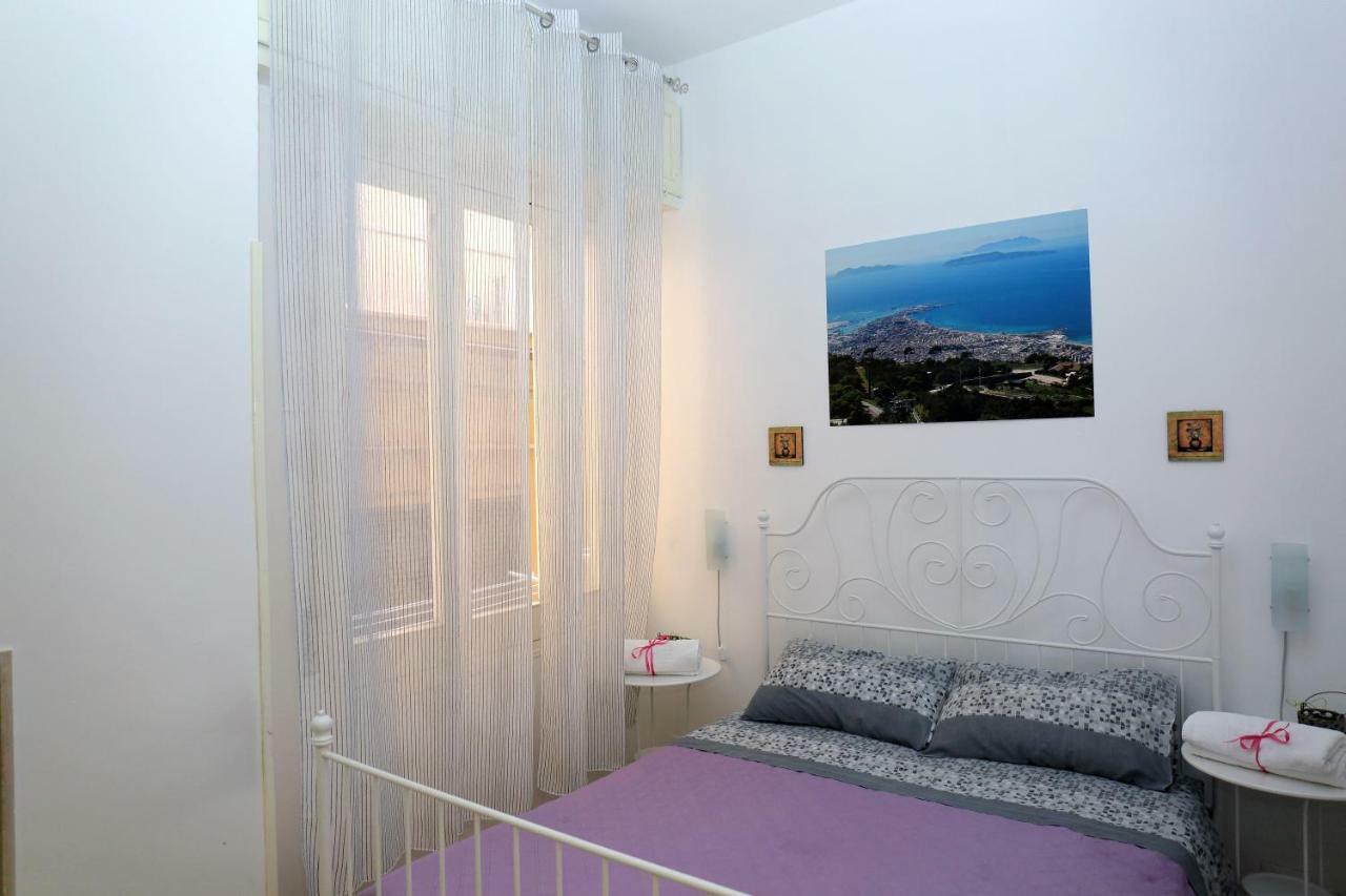 Appartamenti Al Porto Trapani Exterior foto