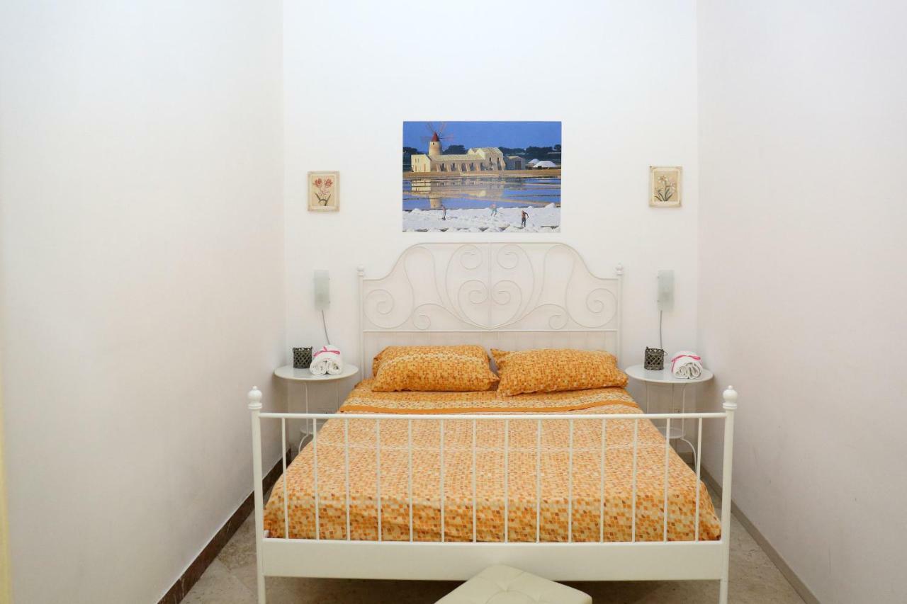 Appartamenti Al Porto Trapani Exterior foto